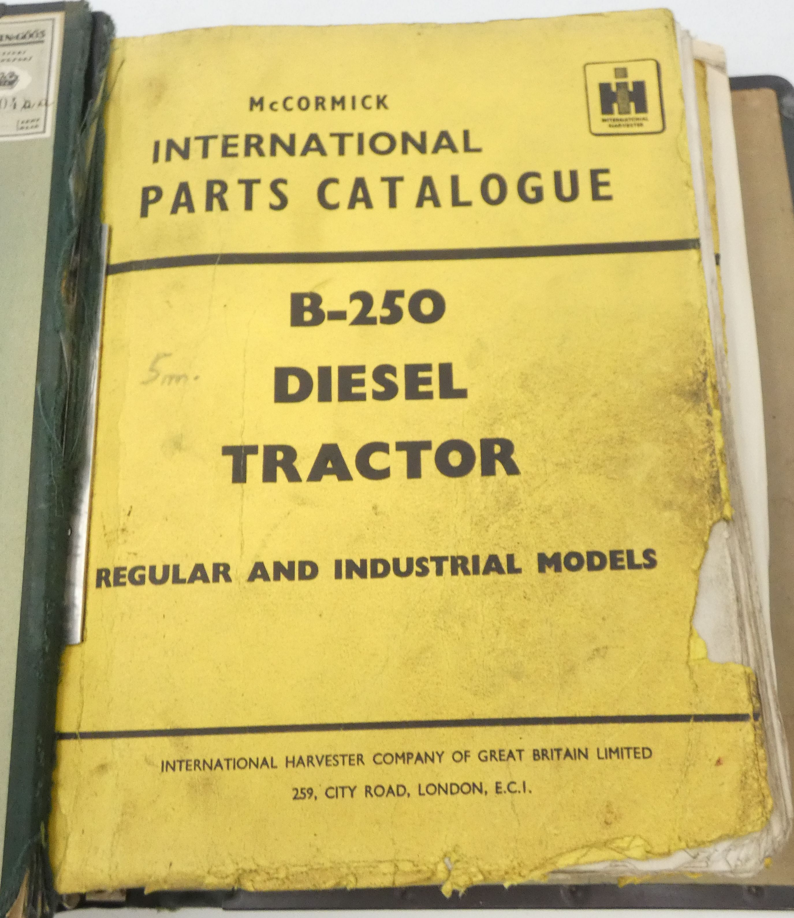 McCormick International B-250 diesel tractor + B-450 diesel tractor + B-614 diesel tractor parts catalogue