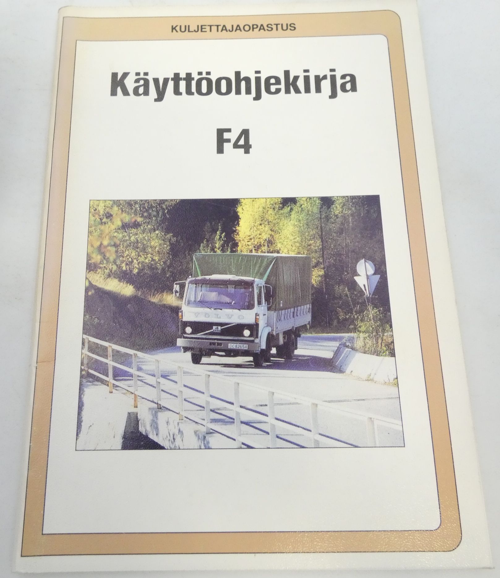 Volvo F4 käyttöohjekirja