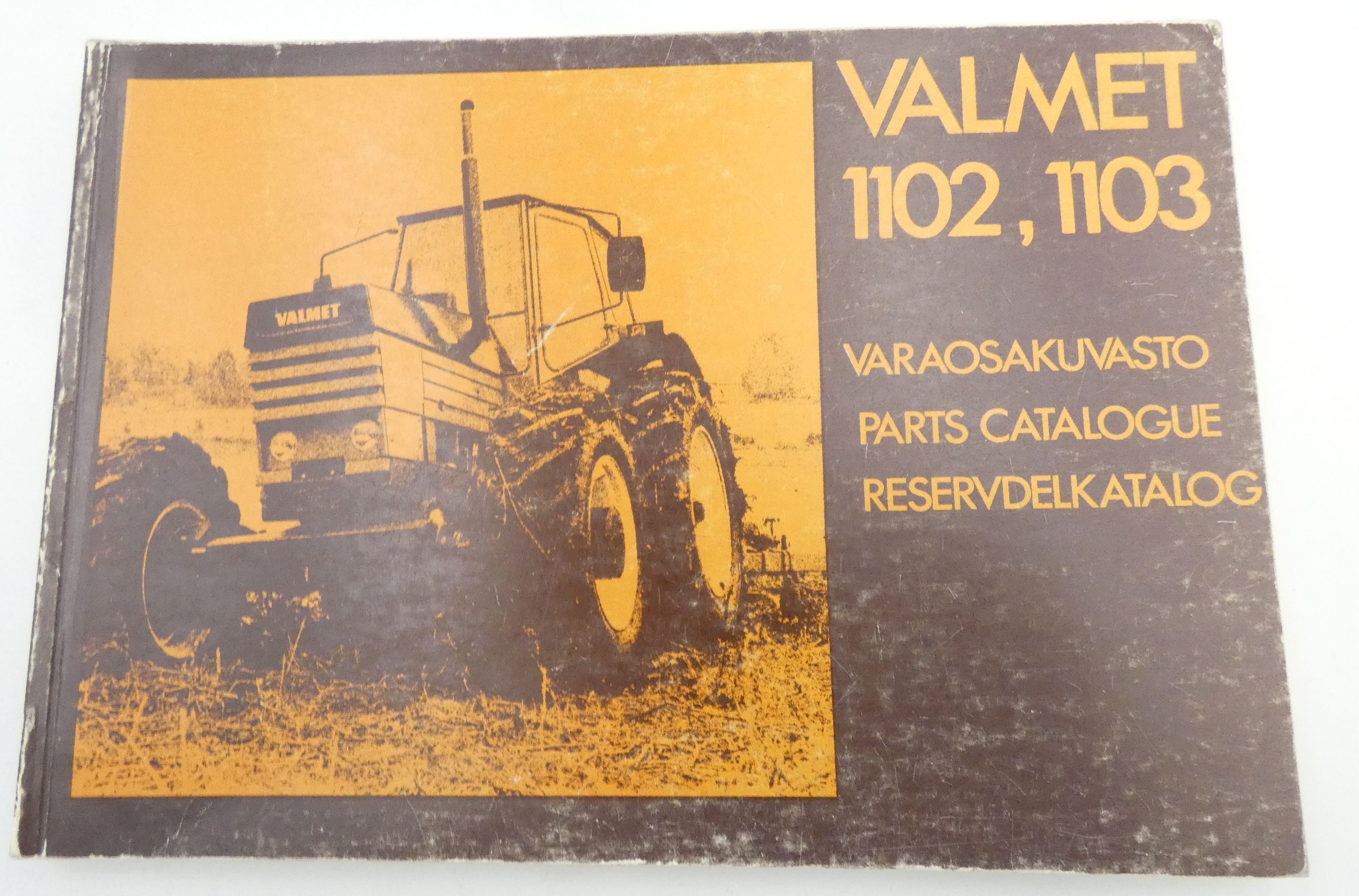 Valmet 1102, 1103 varaosakuvasto