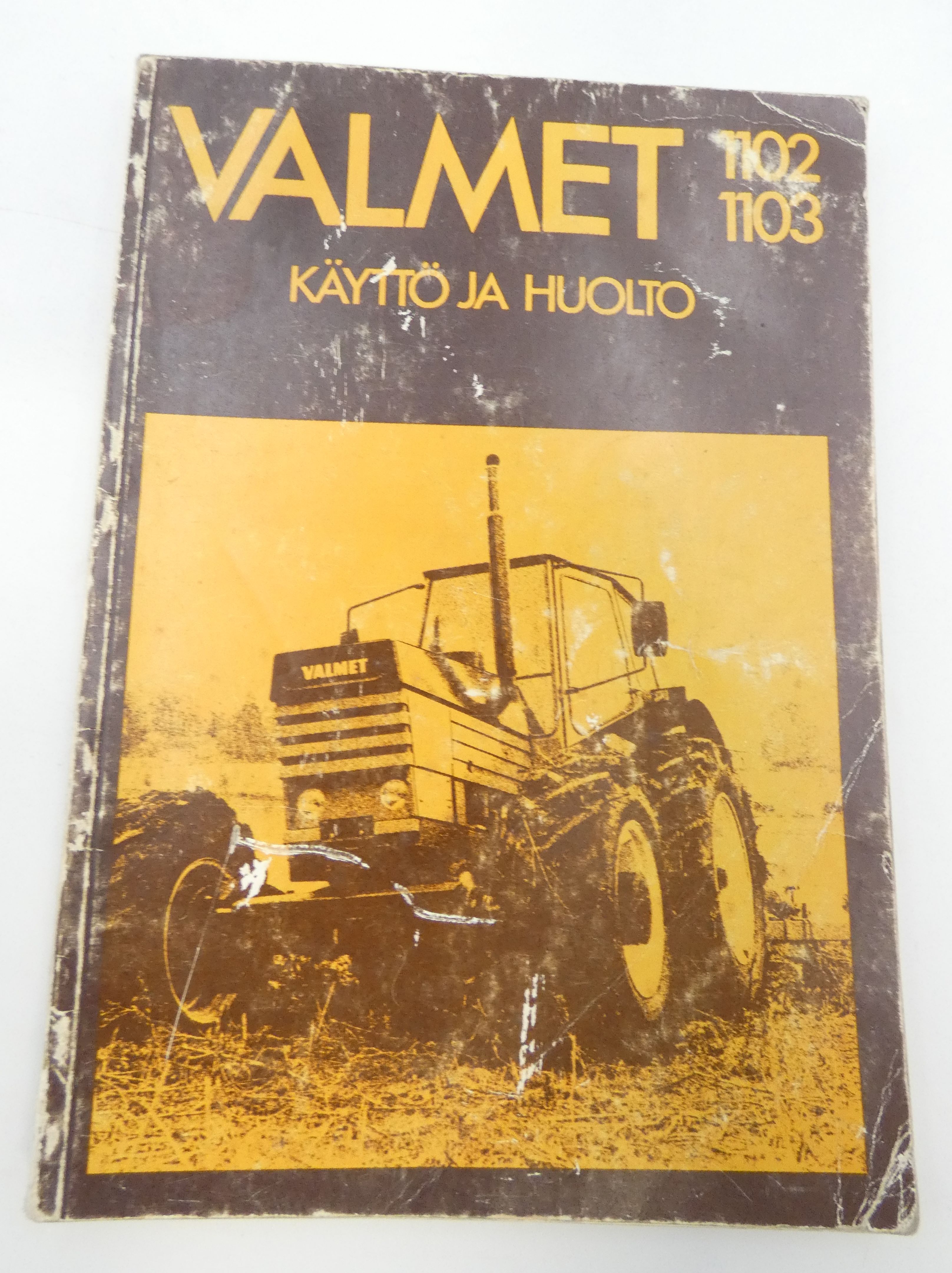 Valmet 1102, 1103 käyttö ja huolto