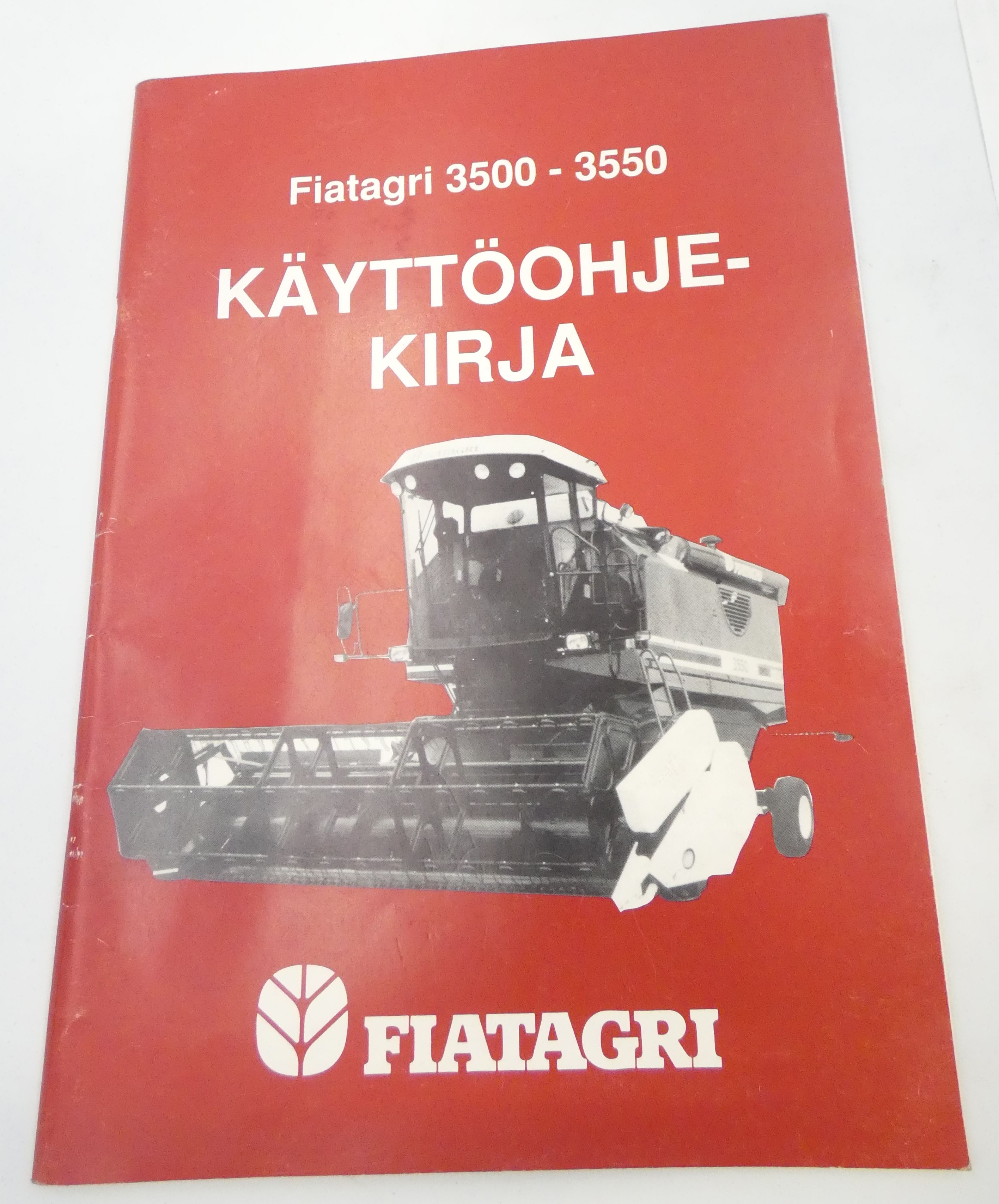 Fiatagri 3500-3550 käyttöohjekirja + Dickey-John grain loss monitor Dj GLM 200 asennus- ja käyttöohjekirja
