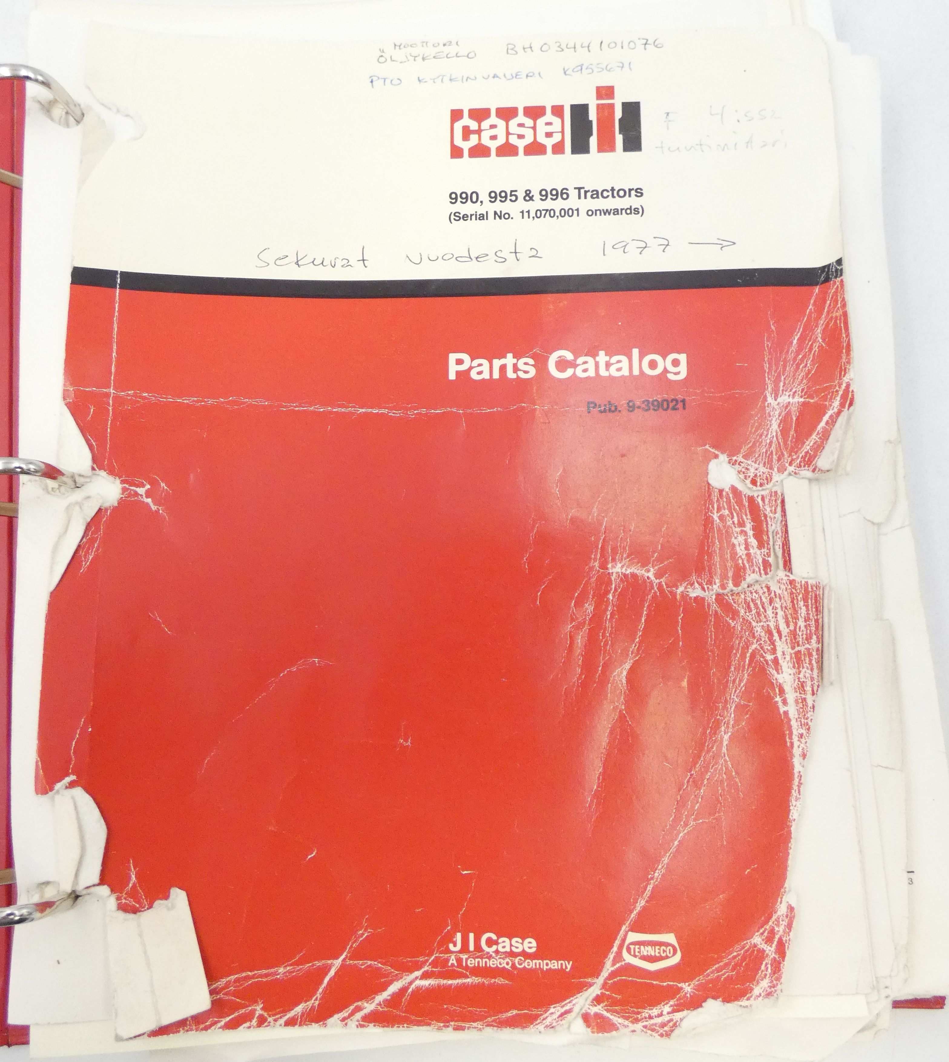 CaseIH 990, 995 & 996 tractors parts catalog