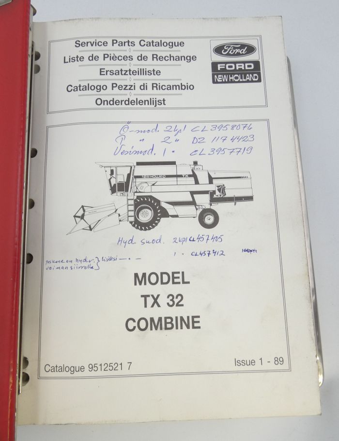 Ford New Holland Model TX32 and TX34 combine service parts catalogue 