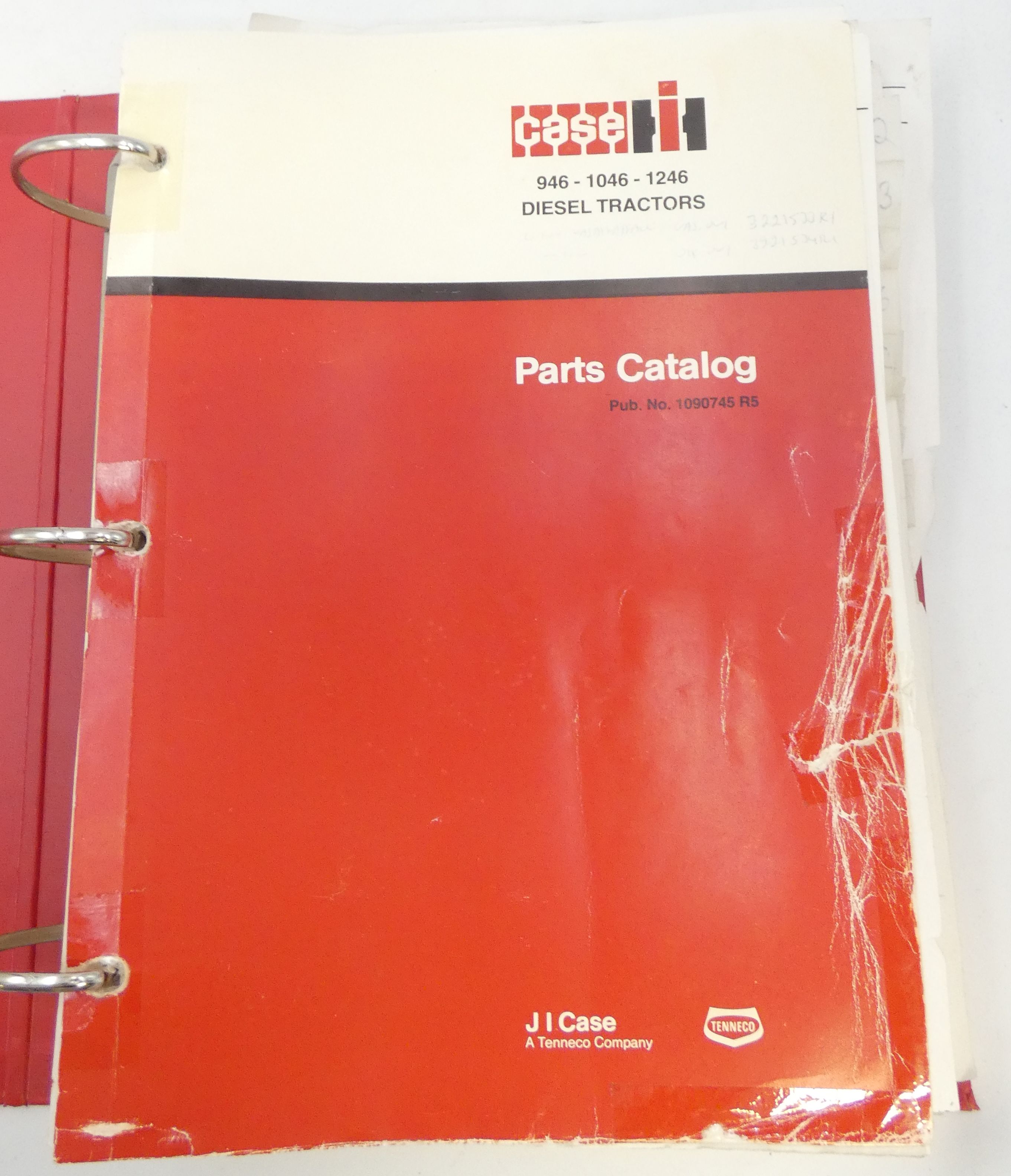 CaseIH 946, 1046, 1246 diesel tractors parts catalog