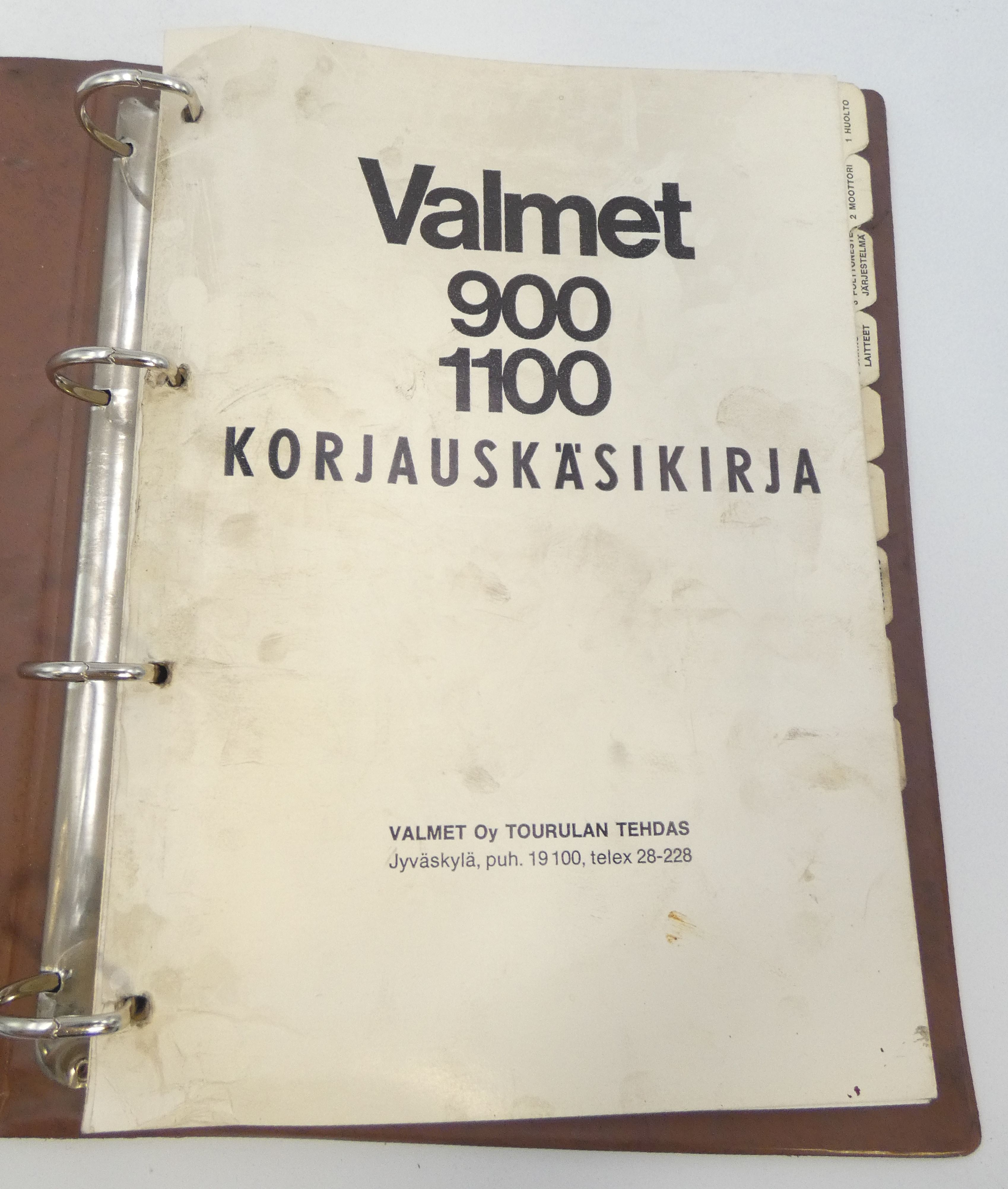 Valmet 900, 1100 korjauskäsikirja